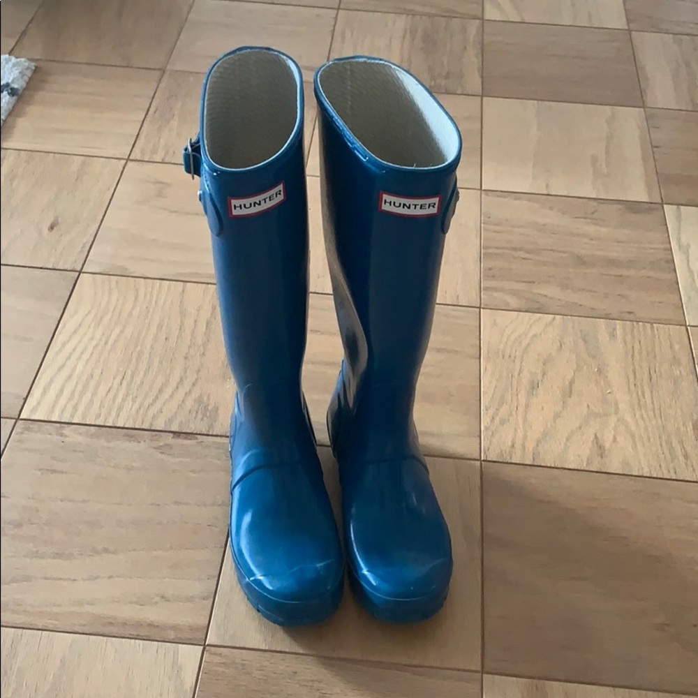 Tall hunter rainboots